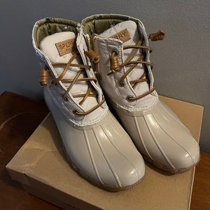 Sperry Saltwater Quilted Duck Boots NWT - Ivory